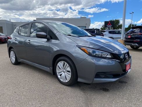 Used 2025 Nissan Leaf S FWD image 7