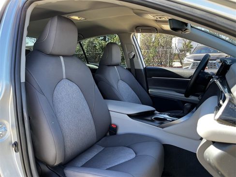 Used 2023 Toyota Camry LE image 23