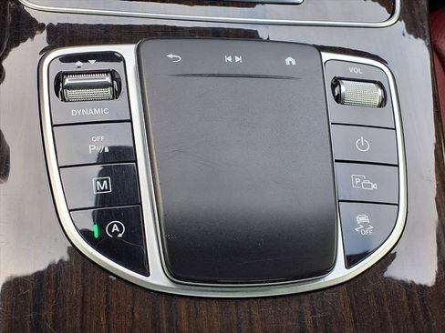 Used 2022 Mercedes-Benz GLC 300 image 7