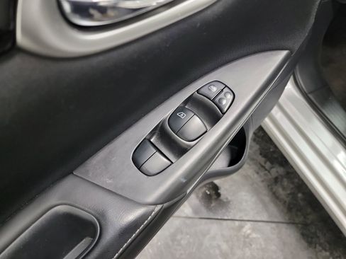 Used 2019 Nissan Sentra SV image 14