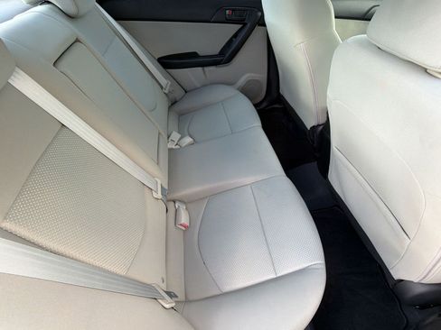 Used 2011 Kia Forte EX FWD image 31