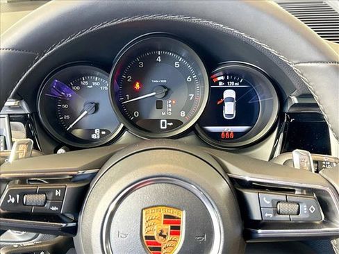 Used 2026 Porsche Macan AWD/4WD image 14