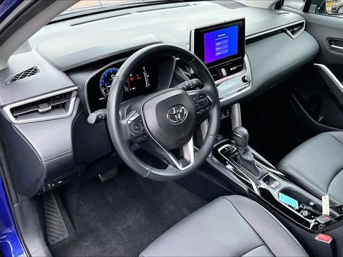 Certified 2024 Toyota Corolla Cross XLE image 16
