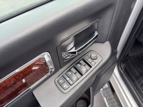 Used 2011 RAM 2500 Laramie w/ Cold Weather Group image 11