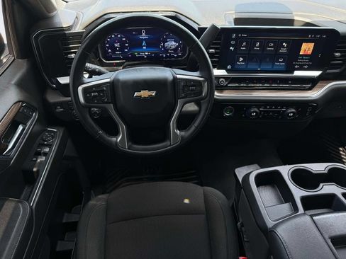 Used 2024 Chevrolet Silverado 1500 LT AWD/4WD image 14