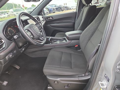 Used 2025 Dodge Durango GT AWD/4WD image 5