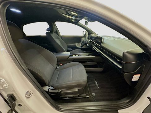 Used 2024 Hyundai Ioniq 6 SE image 33