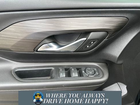 Used 2022 GMC Terrain SLE image 10