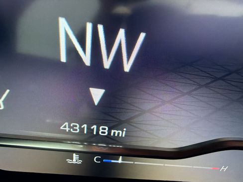 Used 2022 GMC Sierra 1500 AT4 w/ AT4 Premium Package image 12