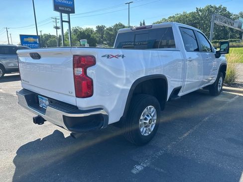 Used 2025 Chevrolet Silverado 2500 LT AWD/4WD image 4