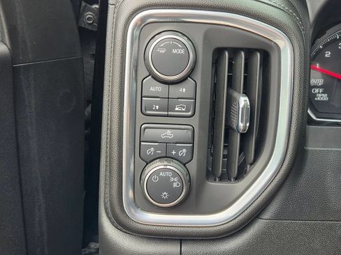 Used 2021 Chevrolet Silverado 1500 LT AWD/4WD image 28