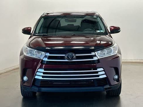 Used 2019 Toyota Highlander XLE w/ Carpet Mat Package (TMS) AWD/4WD image 33