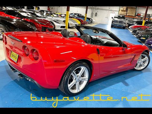 Used 2008 Chevrolet Corvette Convertible RWD image 4