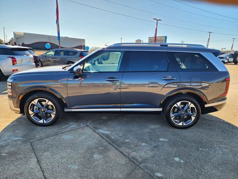 Used 2026 Hyundai Palisade Limited image 9