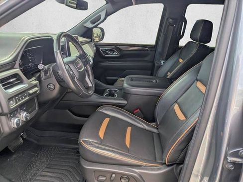 Used 2022 GMC Yukon XL AT4 w/ Technology Package AWD/4WD image 14