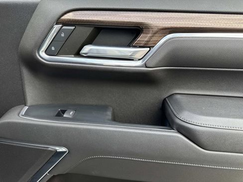 Used 2023 Chevrolet Silverado 1500 RST w/ Z71 Off-Road Package image 12