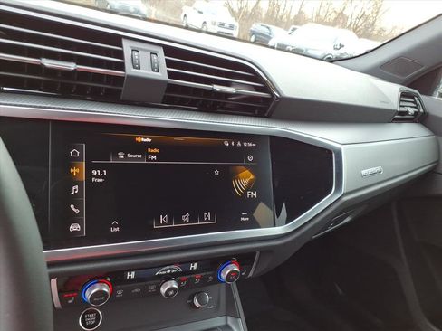 Certified 2025 Audi Q3 2.0T Premium w/ Convenience Package image 20