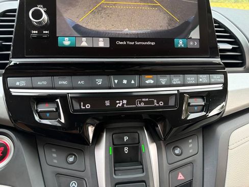 Used 2025 Honda Odyssey EX-L image 12