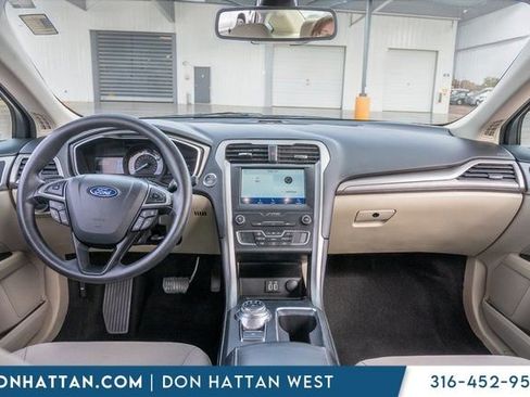 Used 2020 Ford Fusion SE w/ Fleet SE Value Package image 3