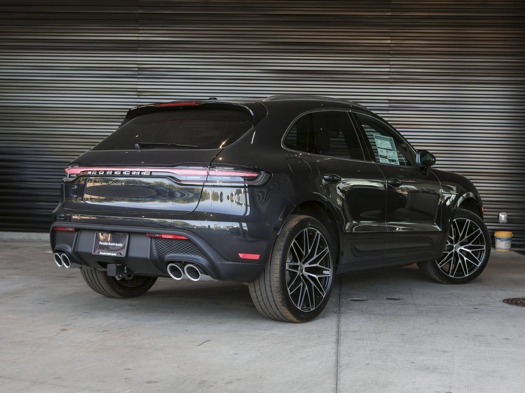 Certified 2026 Porsche Macan AWD/4WD image 7