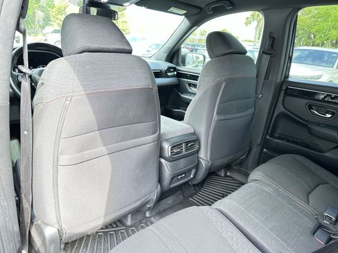 Used 2023 Honda Pilot Sport image 22