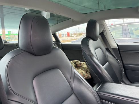 Used 2020 Tesla Model 3 Standard Range Plus image 13