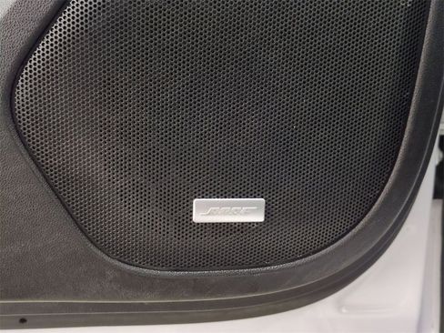 Certified 2019 GMC Acadia SLT image 23