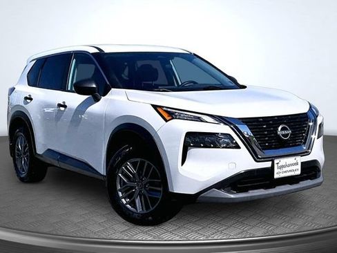 Used 2023 Nissan Rogue S AWD/4WD image 3