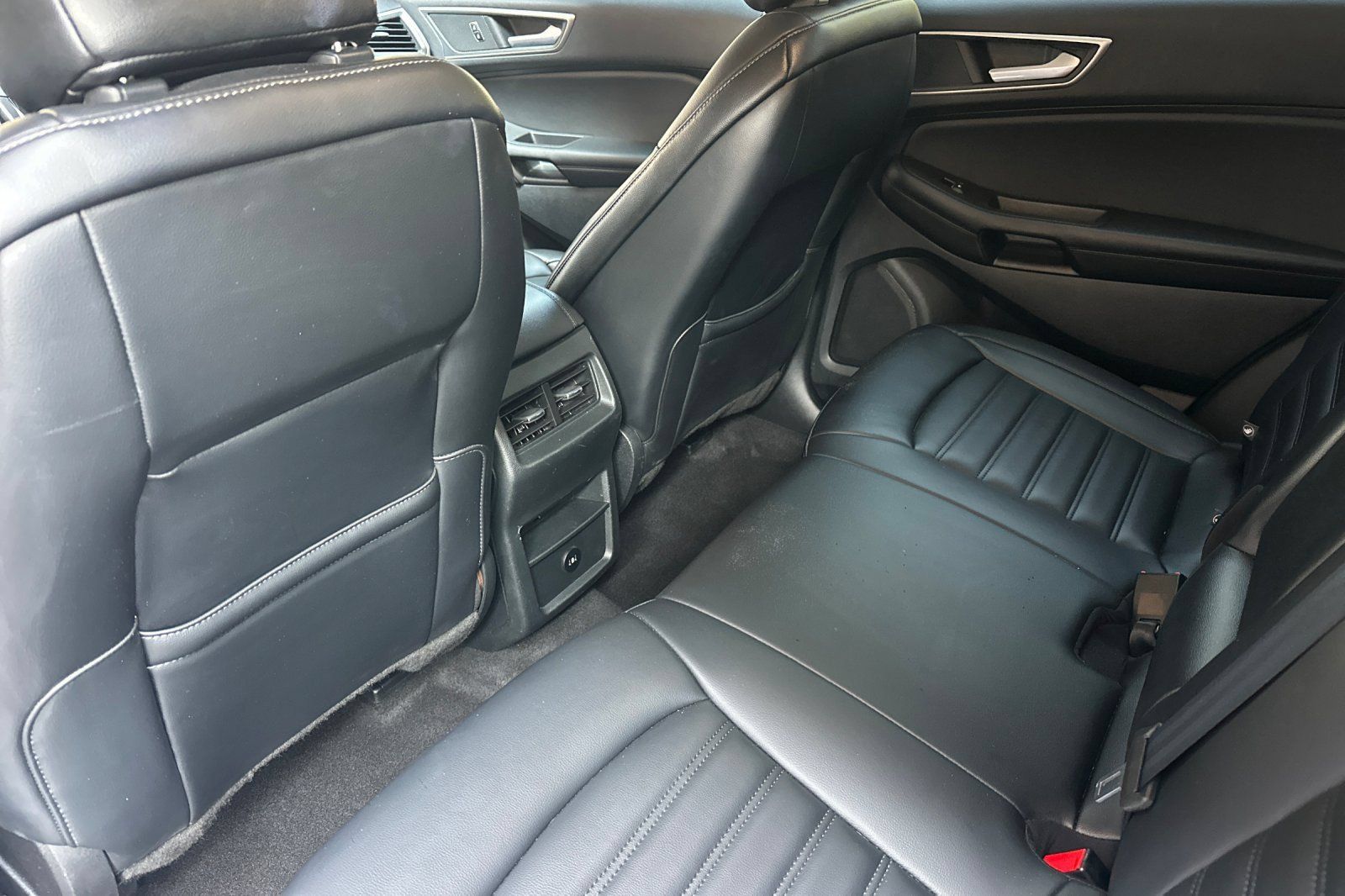 Used 2024 Ford Edge SEL AWD/4WD image 12
