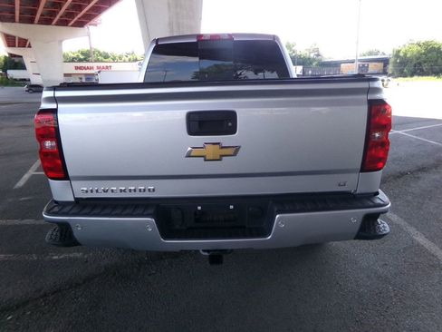 Used 2018 Chevrolet Silverado 1500 LT w/ All Star Edition AWD/4WD image 7