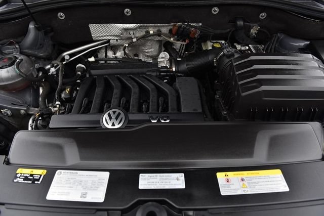 Used 2023 Volkswagen Atlas Cross Sport SEL R-Line AWD/4WD image 27