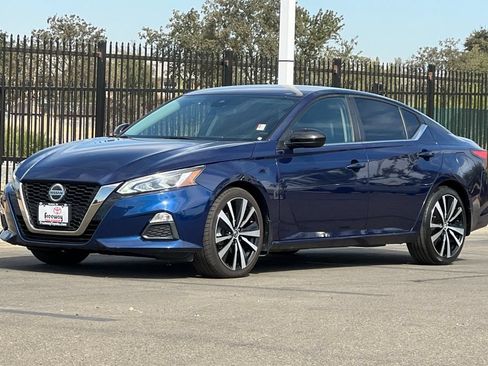 Used 2022 Nissan Altima 2.5 SR FWD image 10