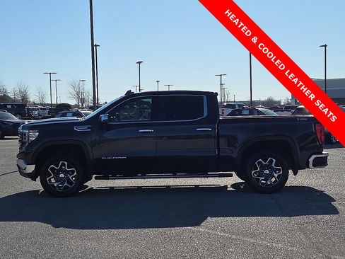 Used 2023 GMC Sierra 1500 SLT image 3