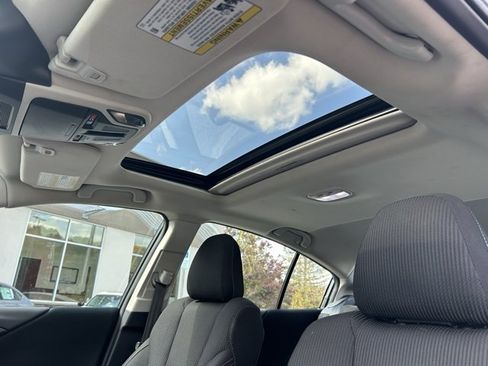 Used 2024 Subaru Legacy Premium image 32