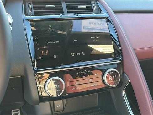 Used 2024 Jaguar E-PACE R-Dynamic SE image 14