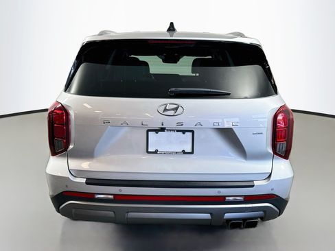 Used 2023 Hyundai Palisade SEL AWD/4WD image 6