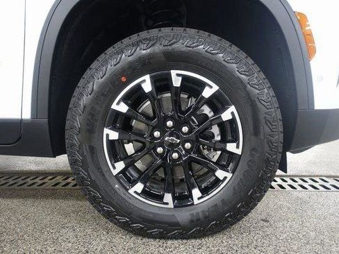 New 2026 Chevrolet Traverse Z71 w/ Enhanced Driving Package AWD/4WD image 29