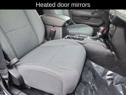 Used 2025 Jeep Wrangler Unlimited Sahara w/ Safety Group image 25