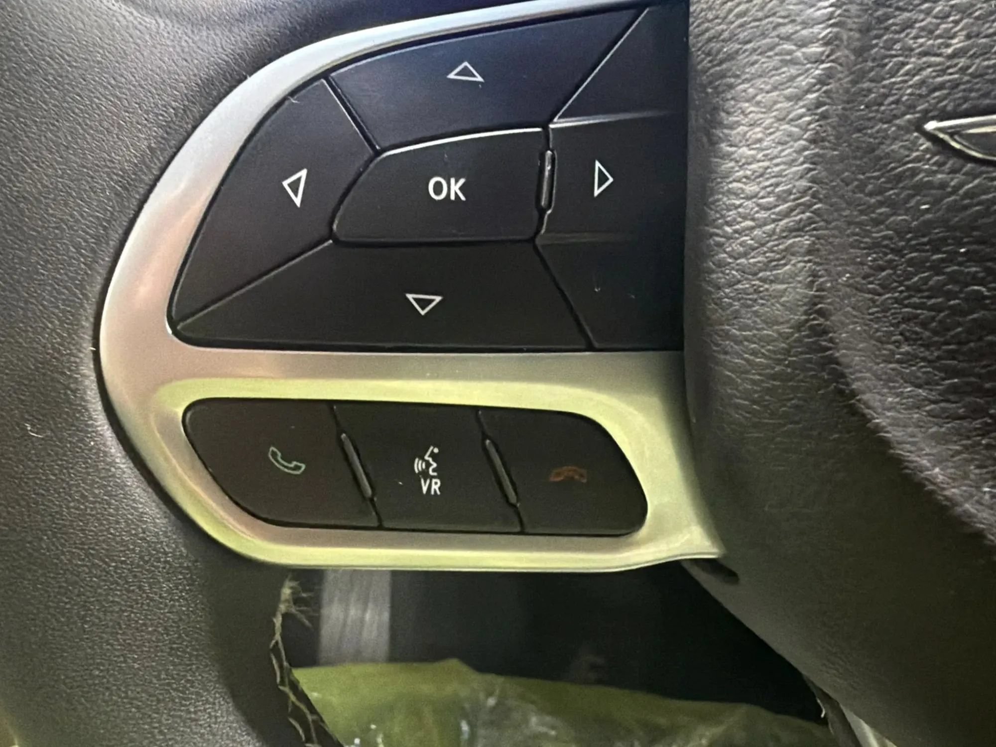 Used 2023 Chrysler Pacifica Touring-L FWD image 22