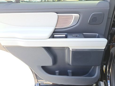 New 2026 Ford Expedition Platinum w/ Platinum Ultimate Package image 16