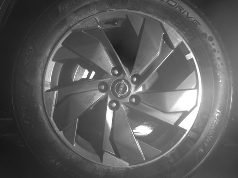 Used 2025 Nissan Rogue SV FWD image 12