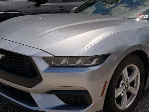 Used 2024 Ford Mustang Coupe RWD image 5