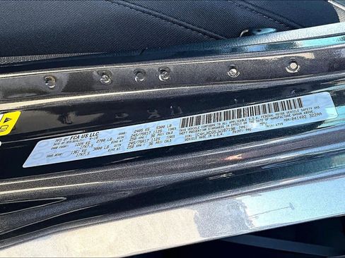 Used 2018 Jeep Wrangler Unlimited Sport S image 36