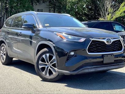 Used 2021 Toyota Highlander XLE