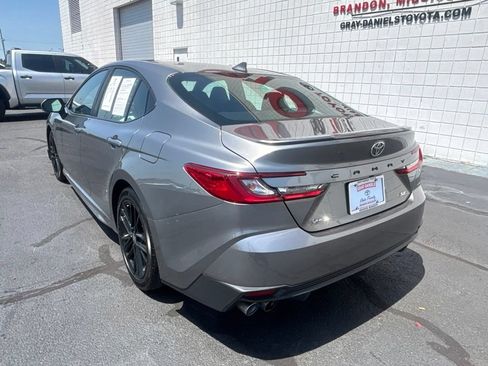 Used 2025 Toyota Camry SE FWD image 6