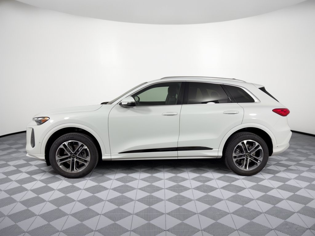 Used 2026 Audi Q5 Premium AWD/4WD image 2