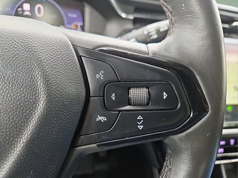 Used 2023 Chevrolet Bolt EUV Premier w/ Sun & Sound Package FWD image 20