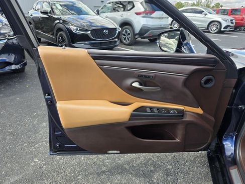 Used 2020 Lexus ES 350 350 w/ Premium Package image 11