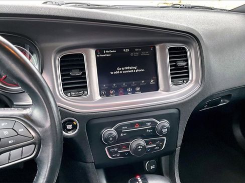 Used 2023 Dodge Charger SXT image 6