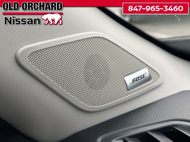 Used 2022 Nissan Pathfinder Platinum w/ Lighting Package (N92) FWD image 16